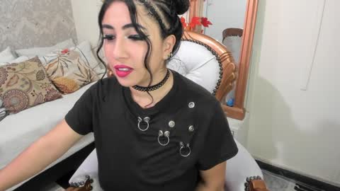 Snapshot of sexy_cristall chatting on 6, 1, 2025  C R I S T A L  online show from 6, 1, 2025
