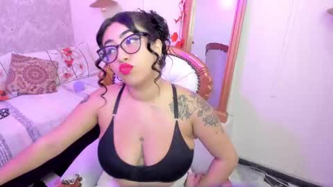 Snapshot of sexy_cristall chatting on 10, 2, 2025  C R I S T A L  online show from 10, 2, 2025