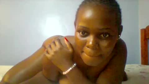 Snapshot of sexy_curvy2 chatting on 28, 11, 2025 bubble online show from 28, 11, 2025