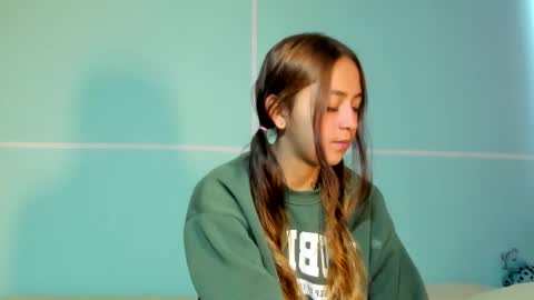 Snapshot of sexy_foxx_ chatting on 18, 12, 2025 Antonella online show from 18, 12, 2025