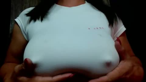Snapshot of sexy_hot_asian1433 chatting on 10, 4, 2026 jasmin online show from 10, 4, 2026