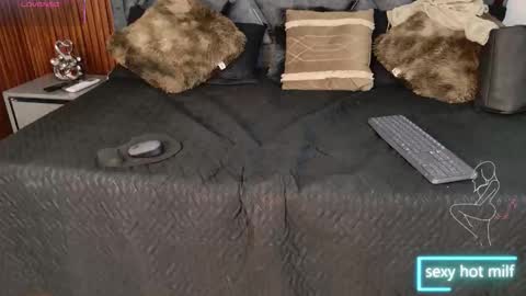 Snapshot of sexy_hot_milf_ chatting on 26, 3, 2026 Dafne online show from 26, 3, 2026