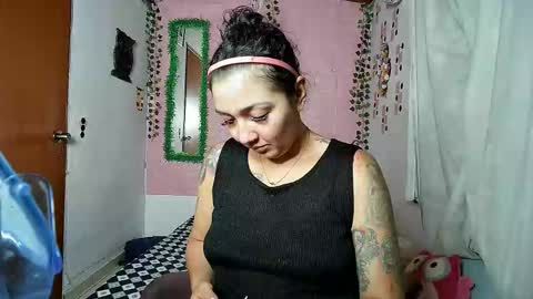 sexy lolas online show from 21, 9, 2025