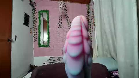sexy lolas online show from 6, 11, 2025