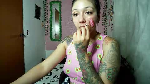 sexy lolas online show from 9, 11, 2025