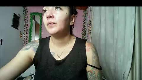 sexy lolas online show from 19, 1, 2026