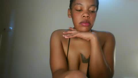 sexy_lyna online show from 13, 7, 2026