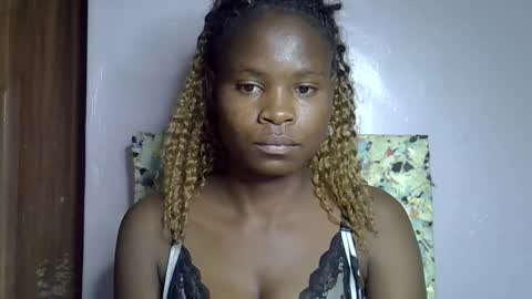 Snapshot of sexy_molyne chatting on 16, 1, 2026 Molyne online show from 16, 1, 2026