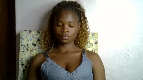 Snapshot of sexy_molyne chatting on 17, 1, 2026 Molyne online show from 17, 1, 2026