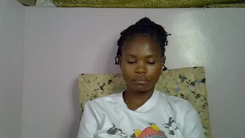 Snapshot of sexy_molyne chatting on 28, 2, 2026 Molyne online show from 28, 2, 2026