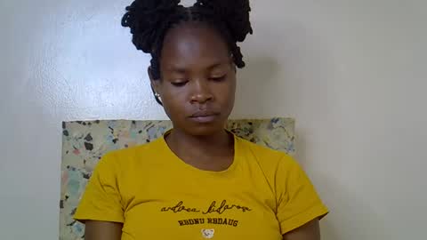 Snapshot of sexy_molyne chatting on 8, 3, 2026 Molyne online show from 8, 3, 2026