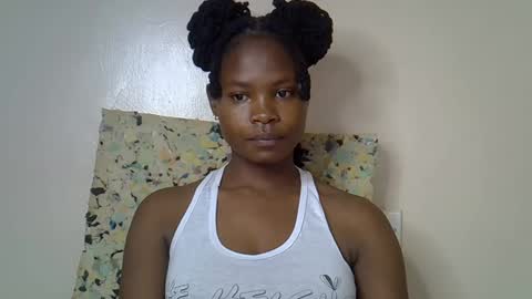 Snapshot of sexy_molyne chatting on 17, 3, 2026 Molyne online show from 17, 3, 2026