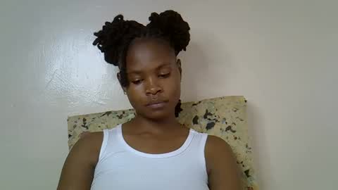 Snapshot of sexy_molyne chatting on 17, 3, 2026 Molyne online show from 17, 3, 2026