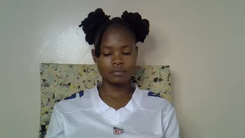 Snapshot of sexy_molyne chatting on 19, 3, 2026 Molyne online show from 19, 3, 2026