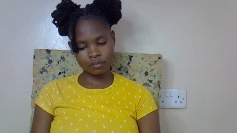 Snapshot of sexy_molyne chatting on 21, 3, 2026 Molyne online show from 21, 3, 2026