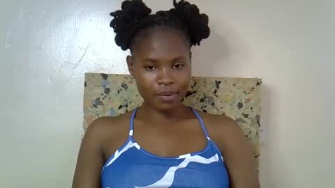 Snapshot of sexy_molyne chatting on 21, 3, 2026 Molyne online show from 21, 3, 2026