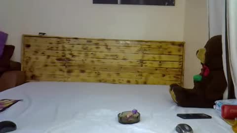 SEXY MOMAH online show from 1, 2, 2026