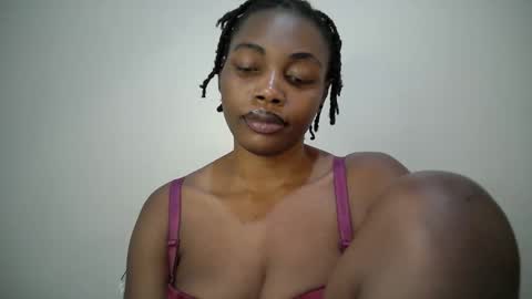 sexy_muna2 online show from 8, 4, 2026