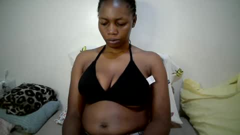 Snapshot of sexy_muna2 chatting on 6, 7, 2026 sexy_muna2 online show from 6, 7, 2026