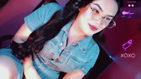 Snapshot of sexy_mysterious_dirty_girl chatting on 22, 10, 2025 queen online show from 22, 10, 2025