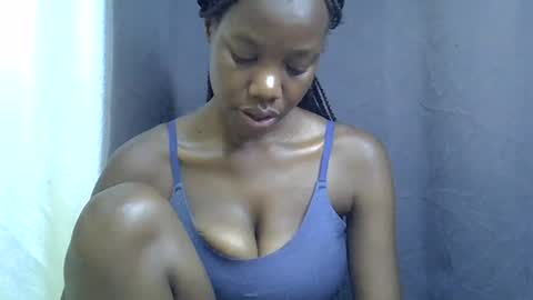 Snapshot of sexy_peach4 chatting on 3, 8, 2026 sexy_peach4 online show from 3, 8, 2026