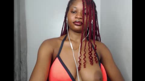 Sexy queen55 online show from 19, 3, 2026