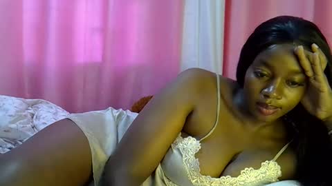laura online show from 14, 5, 2026