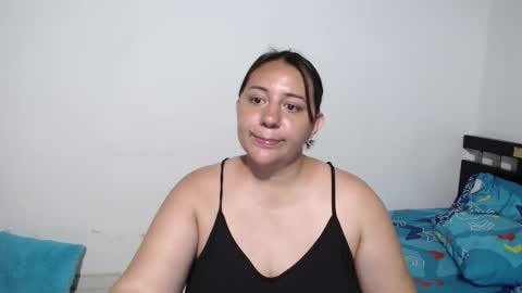 Snapshot of sexy_ticki chatting on 21, 10, 2025 janel online show from 21, 10, 2025