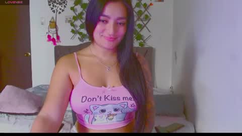 sexy_violett18 online show from 17, 7, 2026