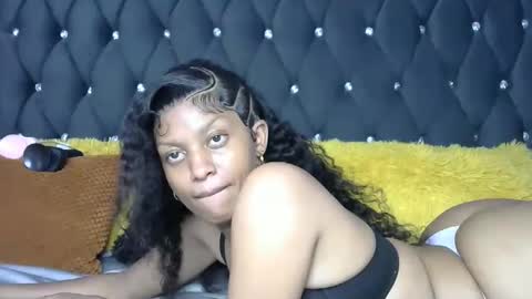 sexy_zainaa online show from 17, 4, 2026
