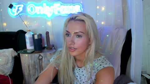 Snapshot of sexyashley_21 chatting on 8, 2, 2025 Ashley Teal online show from 8, 2, 2025