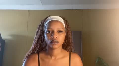 Snapshot of sexyasszeeee chatting on 11, 10, 2025 sexyasszeeee online show from 11, 10, 2025