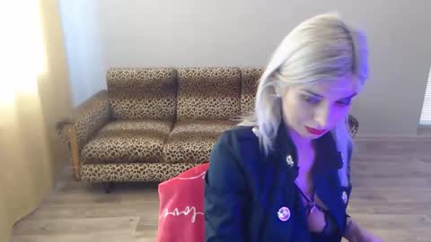 Snapshot of sexybeatriice chatting on 18, 2, 2025 sexybeatriice online show from 18, 2, 2025