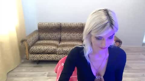 Snapshot of sexybeatriice chatting on 12, 10, 2025 sexybeatriice online show from 12, 10, 2025