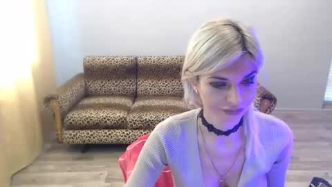 Snapshot of sexybeatriice chatting on 26, 11, 2025 sexybeatriice online show from 26, 11, 2025