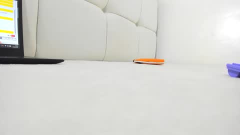 sexybootydoll online show from 19, 4, 2026