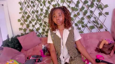 sofia online show from 10, 10, 2025