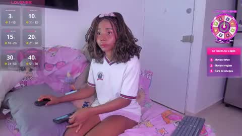 Snapshot of sexybrunnetem chatting on 27, 6, 2026 sofia online show from 27, 6, 2026