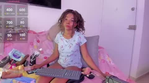 Snapshot of sexybrunnetem chatting on 1, 7, 2026 sofia online show from 1, 7, 2026