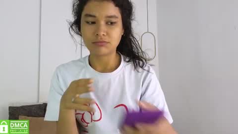 chanell and yina online show from 23, 7, 2026