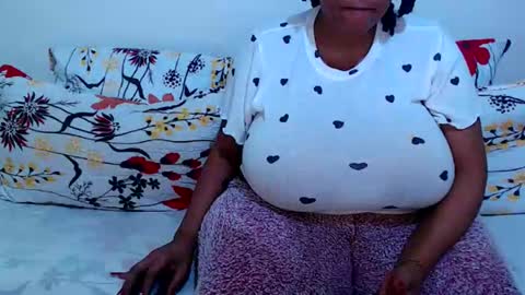 Snapshot of sexyebonylove89 chatting on 1, 10, 2025 sexyebonylove89 online show from 1, 10, 2025