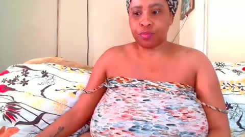 Snapshot of sexyebonylove89 chatting on 9, 4, 2026 sexyebonylove89 online show from 9, 4, 2026