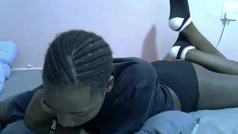 sexyghurl12 online show from 25, 2, 2026