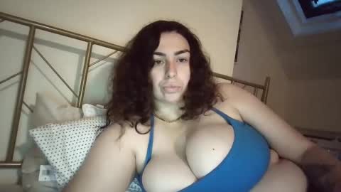 Snapshot of sexygoddesslizaaa chatting on 25, 10, 2025 ETERNAL GODDESS WOMAN  online show from 25, 10, 2025