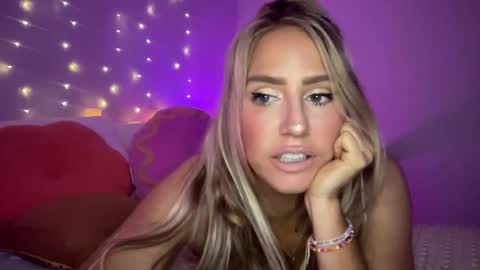 Ashley Love online show from 8, 1, 2025