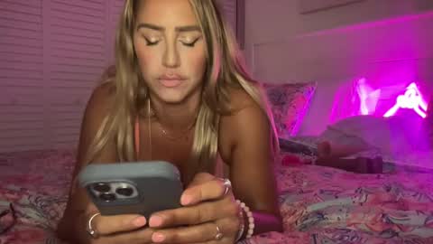 Ashley Love online show from 22, 9, 2025