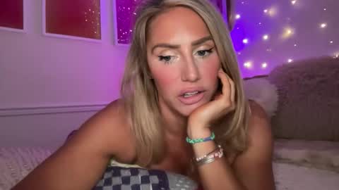 Ashley Love online show from 25, 5, 2026