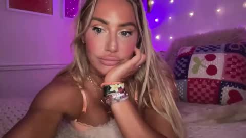 Ashley Love online show from 10, 6, 2026