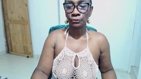 sexyhanny4u online show from 10, 11, 2025