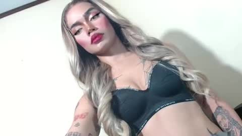 sexyhotbabe18 online show from 12, 4, 2026